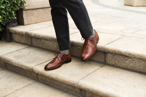 ハンドメイドハラコレザーウイングチップカジュアルメンズ紳士靴 ブラウン 送料無料 5枚目の画像