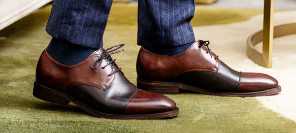 手作りハラコレザーストレートチップ紳士靴子牛革靴ビジネス羽根式メンズシューズ グレー×コーヒー送料無料 5枚目の画像
