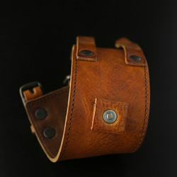 HEYOU Handmade - Leather Cuff 皮革手環 第2張的照片