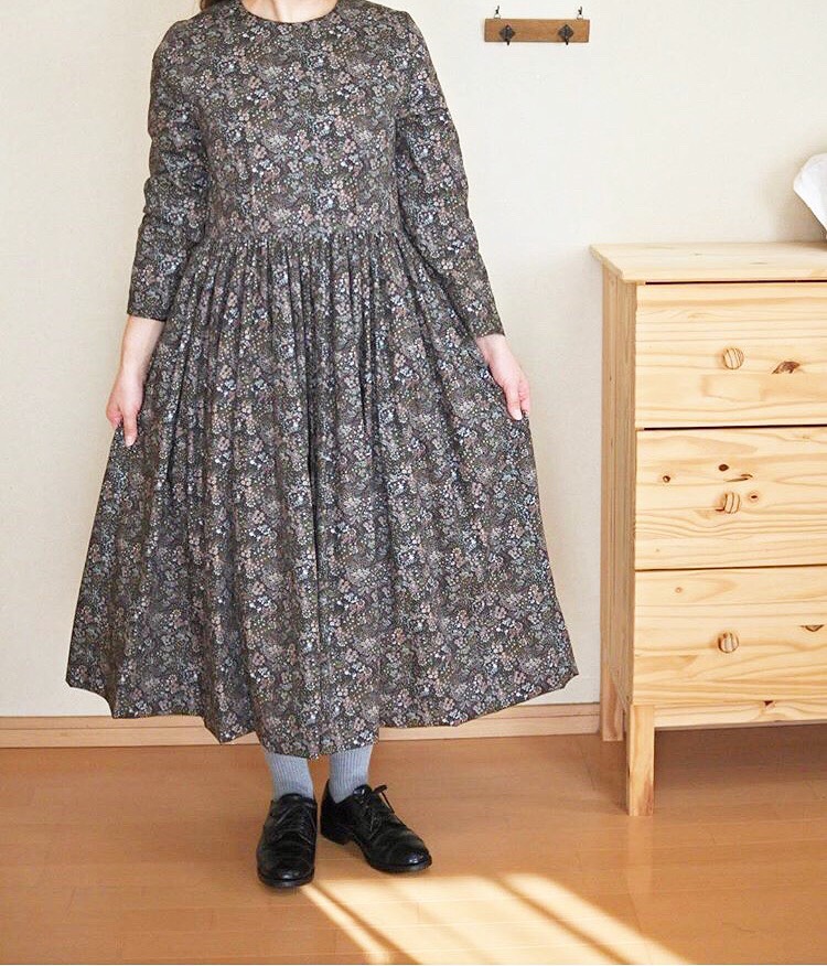 国産リバティ ギャザー ワンピース