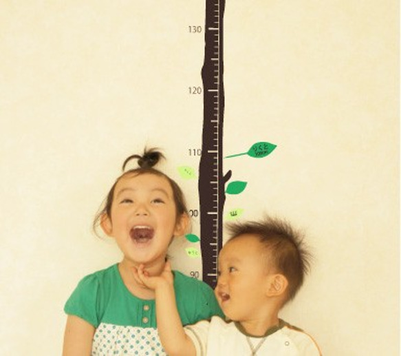 【キッズデザイン賞】一緒に育つ木の身長計　160cm　名入れ　身長計　ウォールステッカー　壁　カッティングシートs113 11枚目の画像