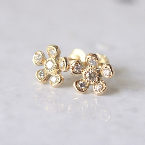 Tiny flower pierce {EP030K10} 第2張的照片