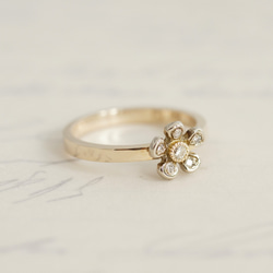 Tiny flower ring {R057K10} 第1張的照片