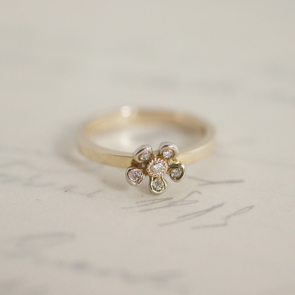 Tiny flower ring {R057K10} 第2張的照片