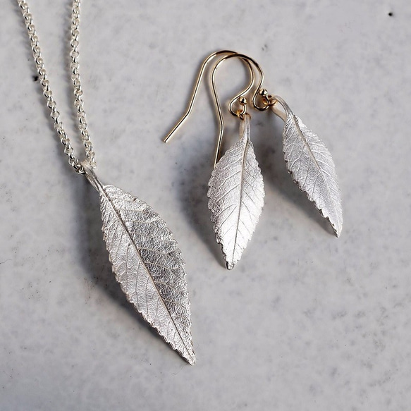 クリスマス限定セット　Elm leaf necklace & Earring 1枚目の画像