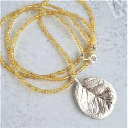 Feijoa leaf necklace (round) {P074SV(NS)} 2枚目の画像