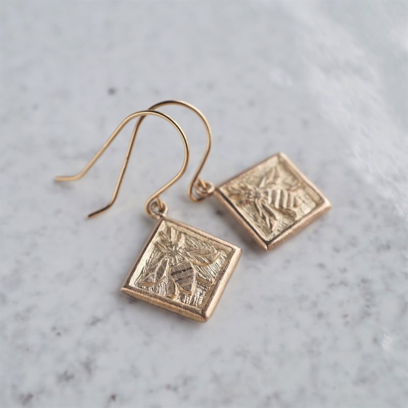 Bee earrings [EP060K10YG]