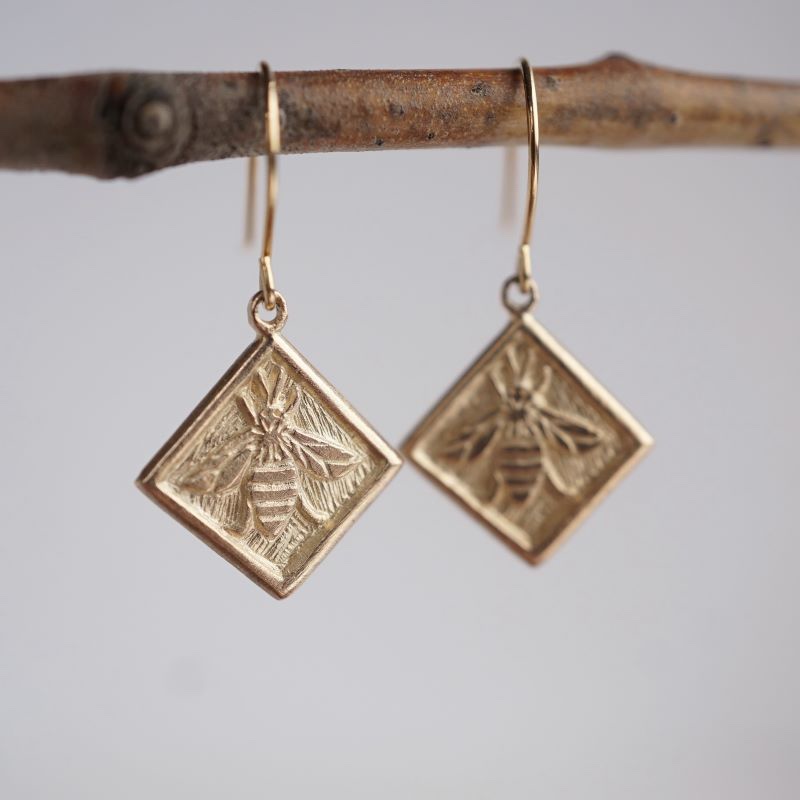 Bee earrings [EP060K10YG]
