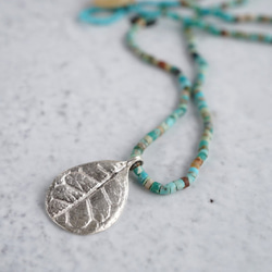 Feijoa small leaf necklace [P076SV(NS)] 3枚目の画像