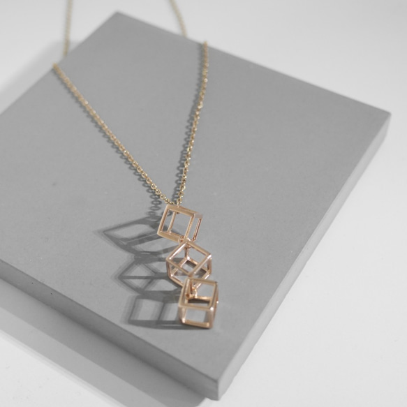 18K玫瑰包金 3D立方體吊咀直款頸鏈項鍊 情人節紀念禮物 第4張的照片