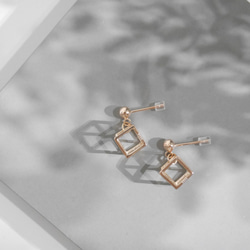 18K玫瑰包金 3D簡約立方體吊咀耳環 情人節紀念禮物 可轉耳夾 第4張的照片
