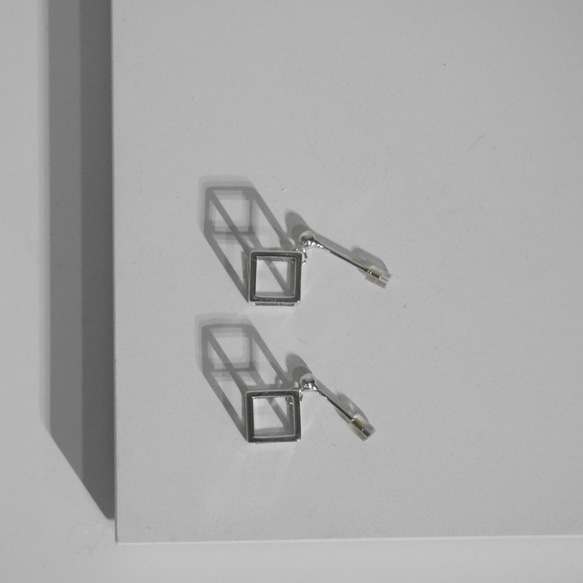 925純銀3D 簡約立方體吊咀有鍊耳環 情人節紀念禮物 可轉耳夾 第1張的照片