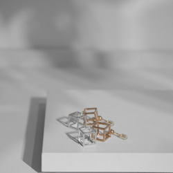 18K玫瑰包金 925純銀3D 簡約立方體吊咀拼色耳環 情人節紀念禮物 第2張的照片