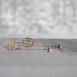 18K玫瑰包金 3D簡約立方體吊咀有鍊耳環 情人節紀念禮物 可轉耳夾 第4張的照片