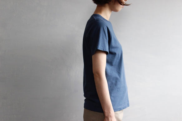 “comfortable clothes”プリントTシャツ/indigo blue 3枚目の画像