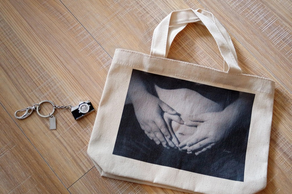 【雲遊視界ღ pictour】影像創作帆布包『護愛』 第3張的照片