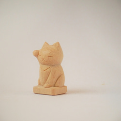 一寸招き猫　お守り　仏師制作　木彫り　一点もの　受注生産 4枚目の画像