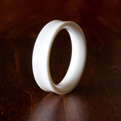 Porcelain ring <くぼみ> 1枚目の画像