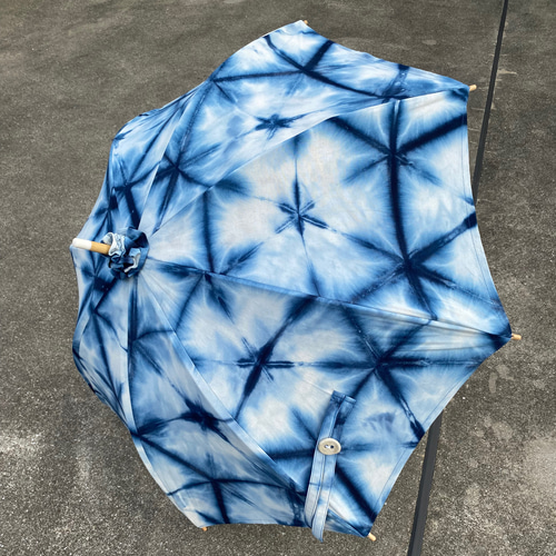 雪花 日傘 藍 板締めの雪花絞り染め 氷雪 傘・日傘 secca 通販｜Creema 