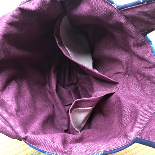 藍無地と藍型染古布襤褸×刺し子のトートバッグ トートバッグ secca