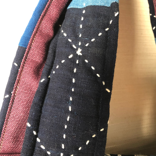 藍無地と藍型染古布襤褸×刺し子のトートバッグ トートバッグ secca