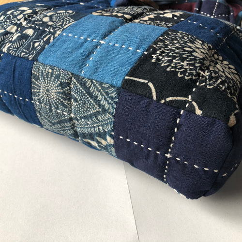 藍無地と藍型染古布襤褸×刺し子のトートバッグ トートバッグ secca