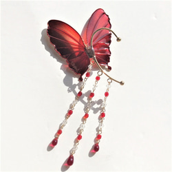 蝶のイヤーフック【クリアー・ホワイトグラデ】 3枚目の画像