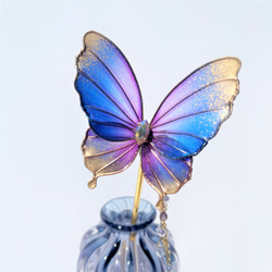 蝶のかんざし【青紫・金】 2枚目の画像