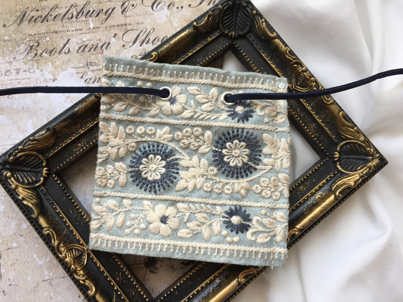 インド刺繍 リボン ポニーフック ラップリボン リボンラップ ブルー×紺色 2枚目の画像