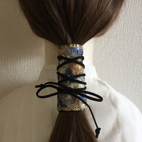 ♡インド刺繍リボン　ポニーフック　ヘアカフ　ブラック　カーキレース　パール付き♡ ♡インド刺繍リボン ポニーフック ヘアカフ ブラック カーキレース