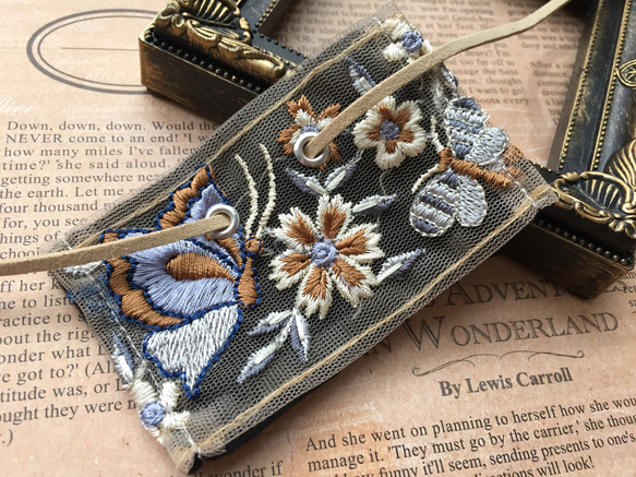【再販】インド刺繍 リボン ポニーフック ラップリボン リボンラップ 蝶々柄 1枚目の画像