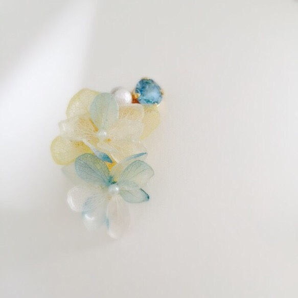 [轉賣]繡球花和施華洛世奇耳環和耳環或耳環2件套點︎黃色x藍色白色 第3張的照片