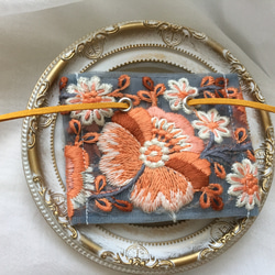 インド刺繍 リボン ポニーフック ラップリボン リボンラップ オレンジフラワー 2枚目の画像