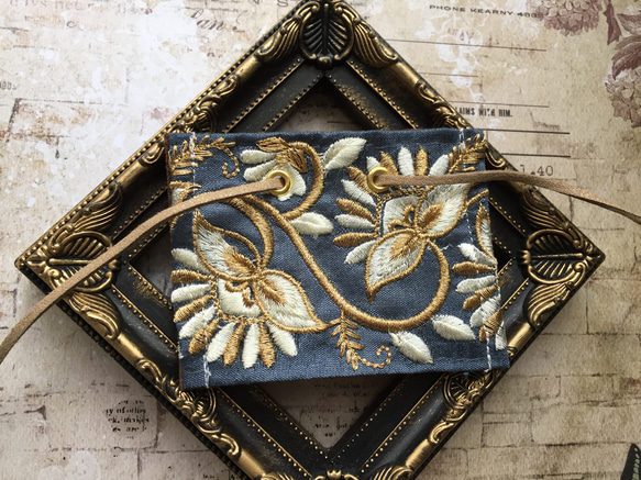 インド刺繍 リボン ポニーフック ラップリボン リボンラップ 花柄×ゴールド 2枚目の画像