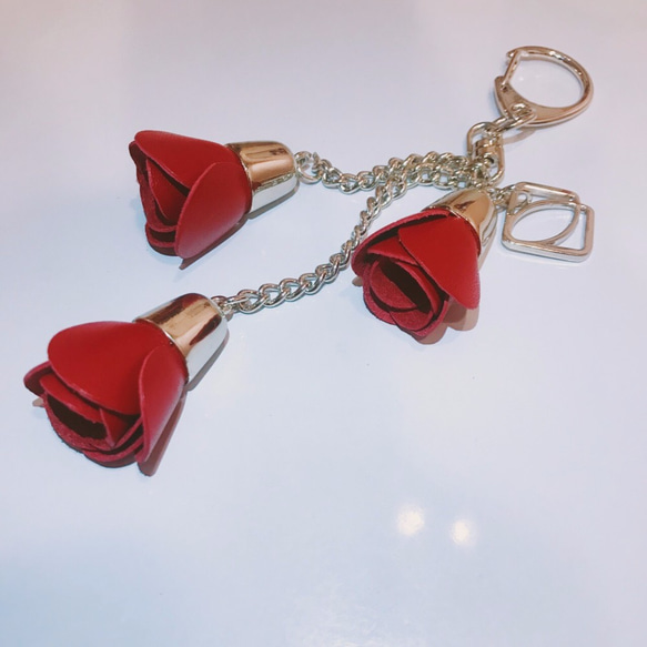 【La Fede】真皮玫瑰吊飾 包包 鑰匙圈 第3張的照片