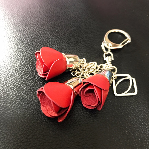 【La Fede】真皮玫瑰吊飾 包包 鑰匙圈 第6張的照片