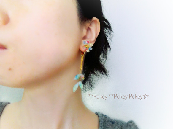 **Watercolor Earrings**イヤリング ピアス アンティーク 乳白色 硝子 花 ディップアート 2枚目の画像