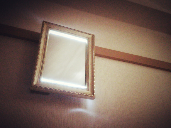 《レターパック送料無料》♧夢みる女優ミラー♤フレームタイプ 鏡 照明 ランプシェード ライト アンティーク ドレッサー 3枚目の画像