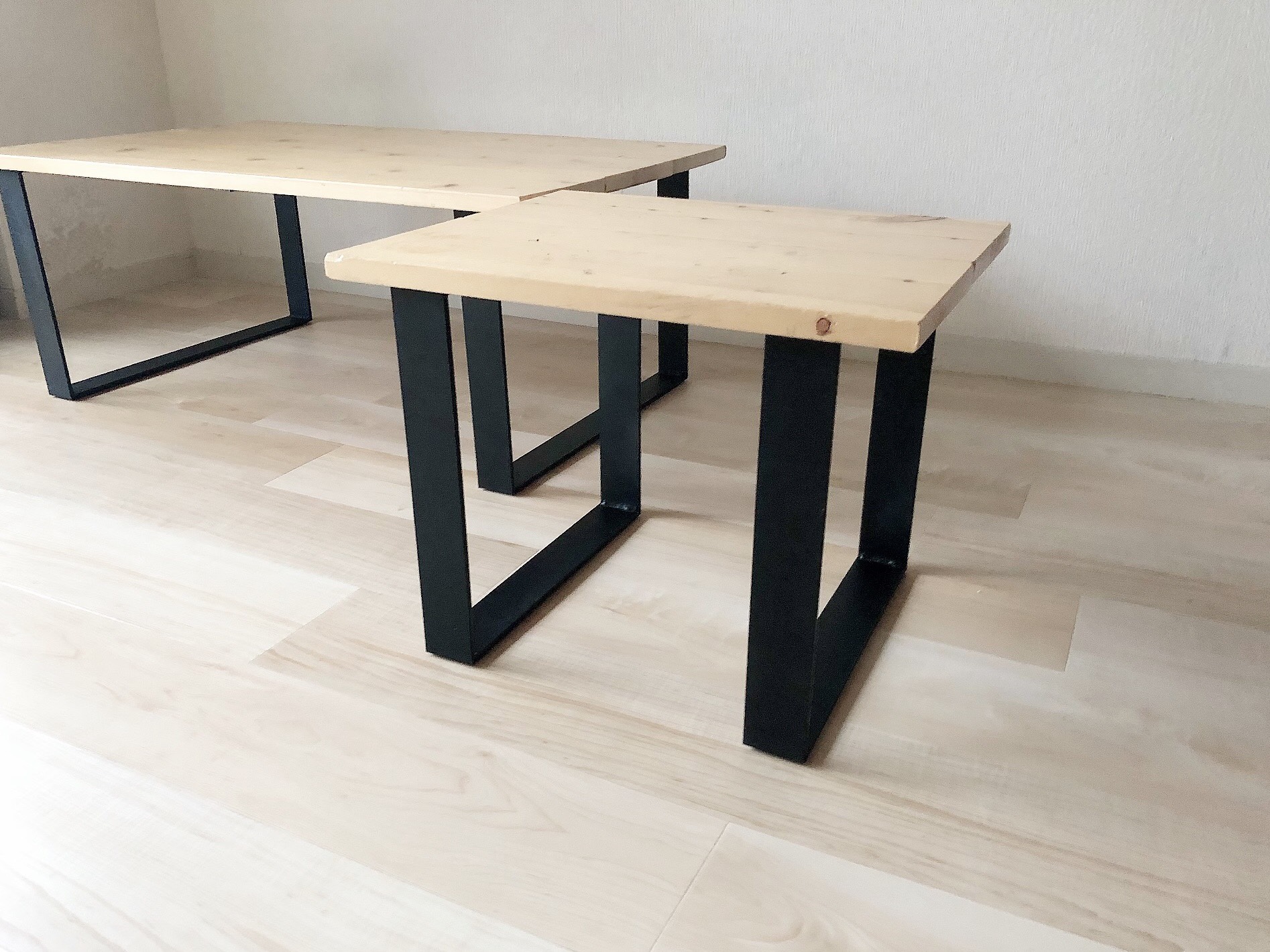 無垢木 小サイズ リビングテーブル センターテーブル ベッドサイドテーブル 無塗装 天然木 アイアイテーブル セカンド