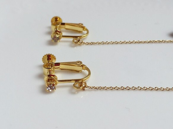 Ribbon swing earring 3枚目の画像