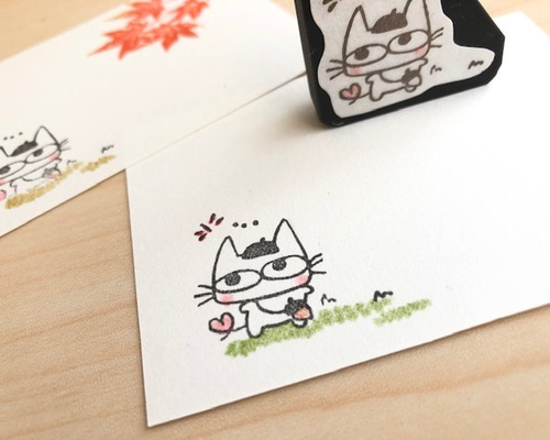日本全国送料無料商品人気ランキング 猫 芸術の秋とどんぐり拾い ひのきにゃん消しゴムはんこ(N21 文房具・ステーショナリー