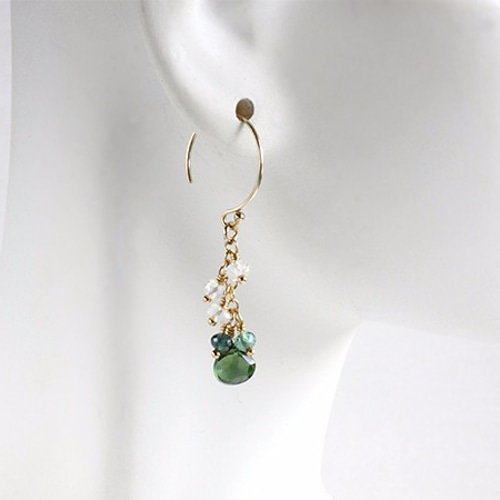 14kgf 配送 ピアス グリーンカイヤナイトとアパタイト 14kgf】グリーン