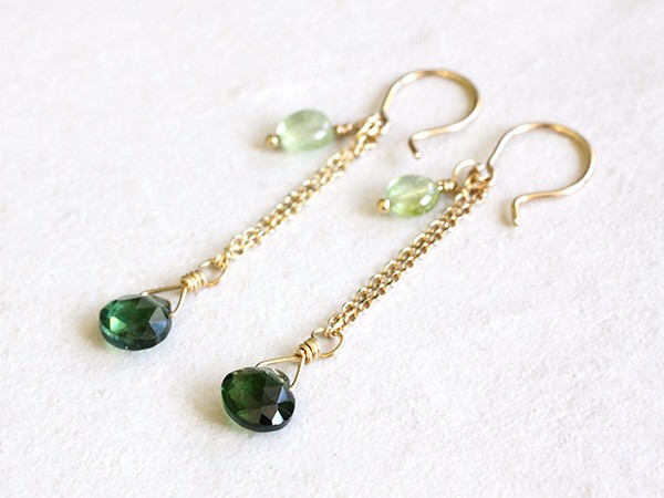 K１０ グリーン アパタイトピアス