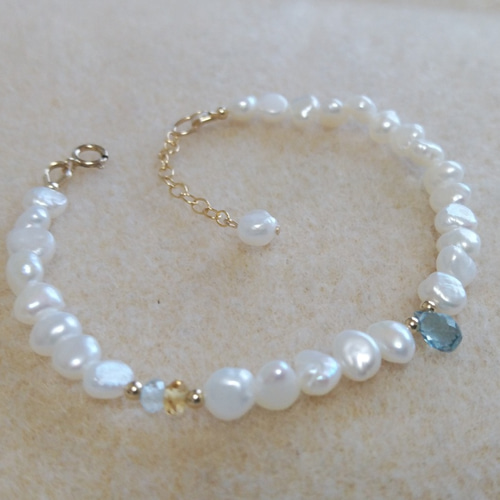 ☆青の火☆ トパーズ2種とシトリン、淡水パールのブレスレット14kgf