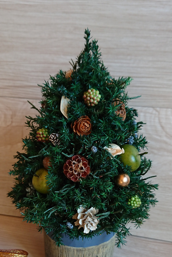 【再販売】花器変更になります～ナチュラルグリーンのクリスマスツリー 2枚目の画像