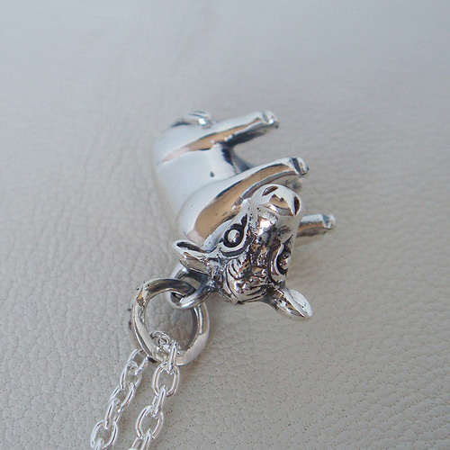 仔うしペンダント【丑】 シルバーアクセサリー ウシ 牛 動物
