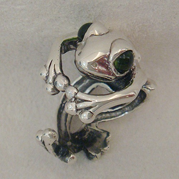 カエル（かえる）リング　シルバーアクセサリー×ペリドット（天然石）-送料無料　かえる　カエル　動物　アニマルモチーフ　 8枚目の画像