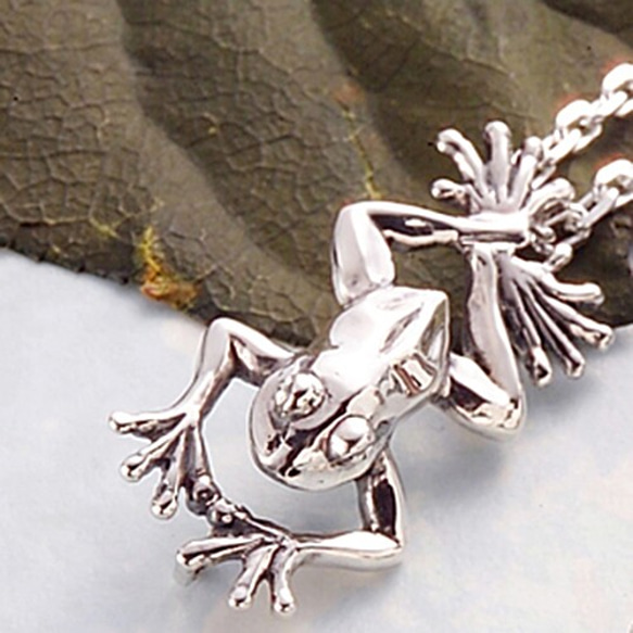 蛙（カエル）ペンダント シルバーアクセサリー かえる カエル 動物