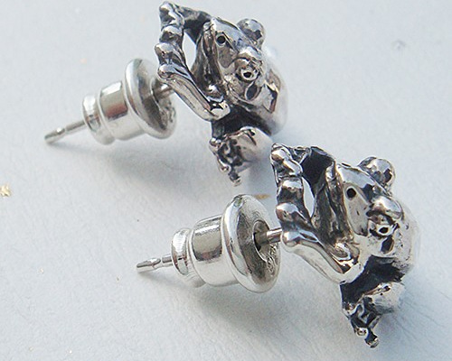 蛙（カエル）ピアス其の弐 シルバーアクセサリー かえる カエル