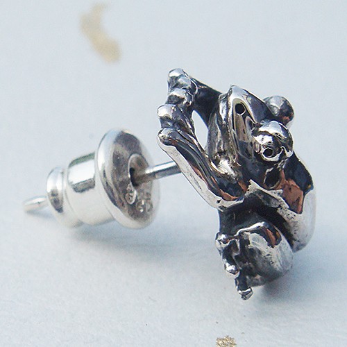 蛙（カエル）ピアス其の弐 シルバーアクセサリー かえる カエル 動物